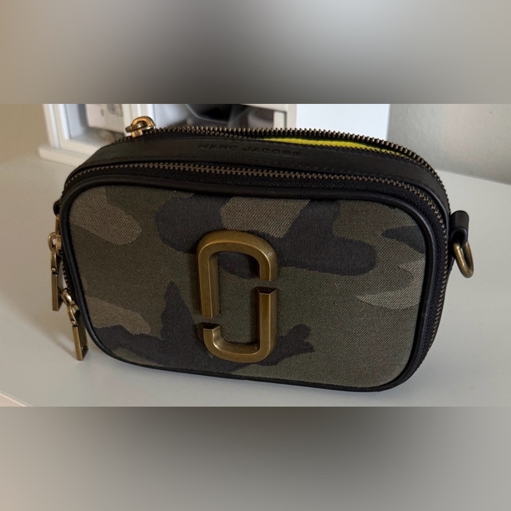 MARC JACOBS The Camo Jacquard Snapshot w/ replacement crossbody strap EUC - Picture 3 of 14